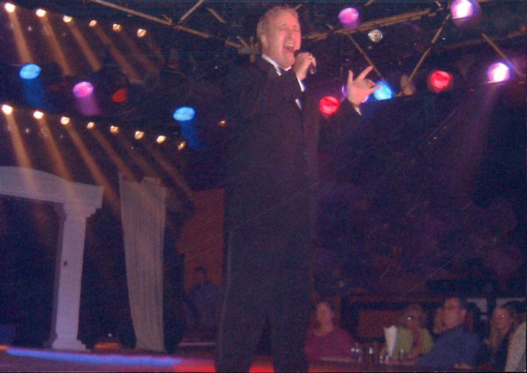 Keith singing at the famous Circus Tavern